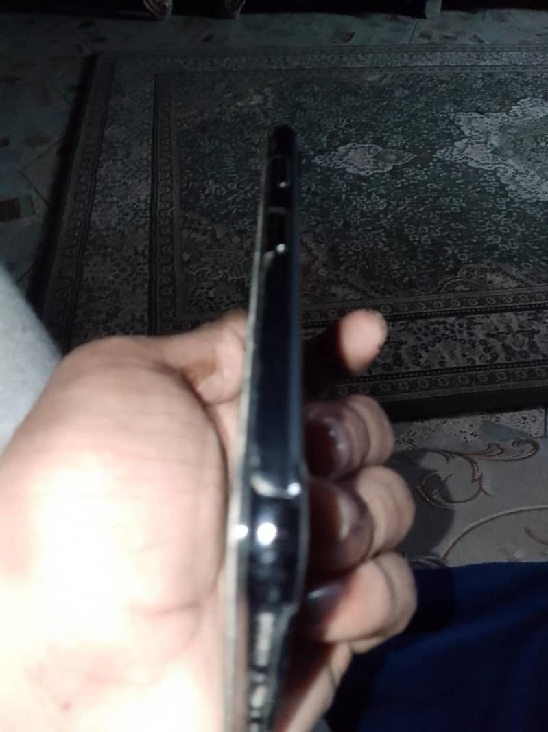 Apple iPhone X 4