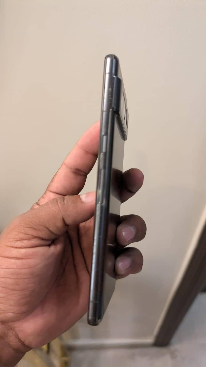 Google pixel 7pro 4