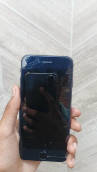 Apple iPhone 7