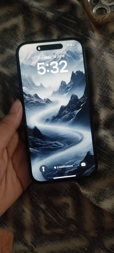 Apple iPhone 15