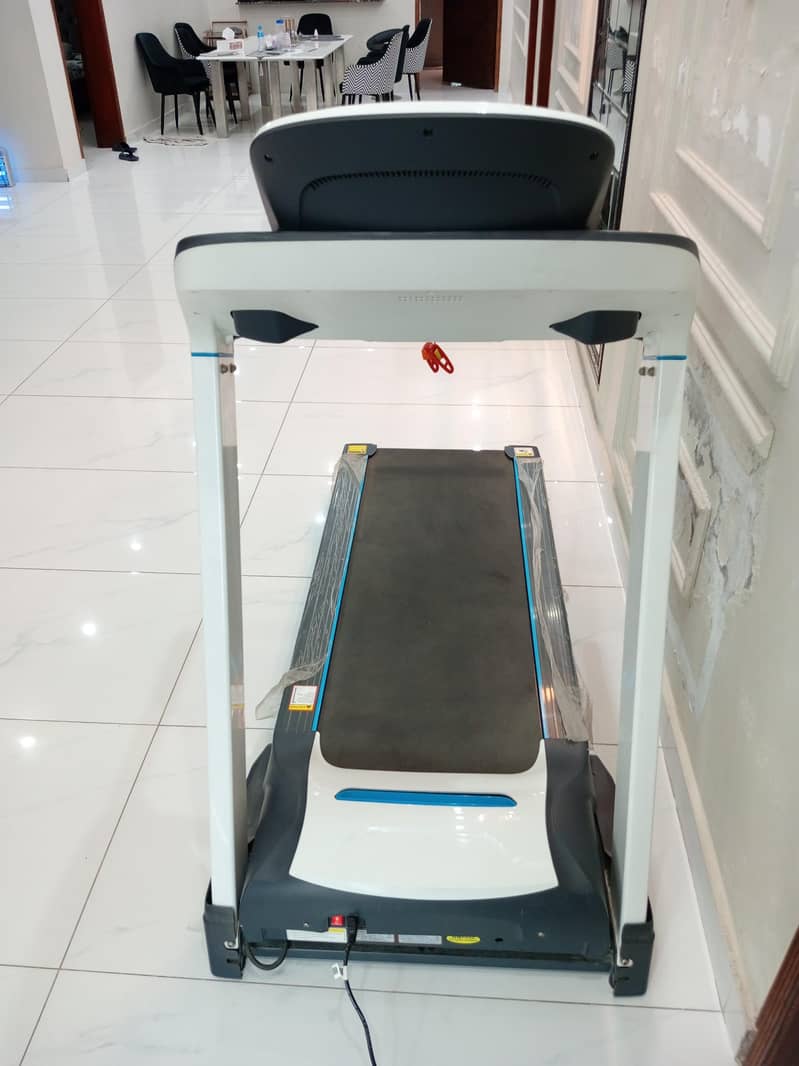 Treadmill, Running Machine and Jogging Machine 3