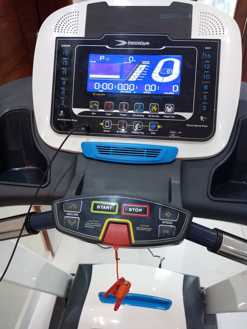 Treadmill, Running Machine and Jogging Machine 4