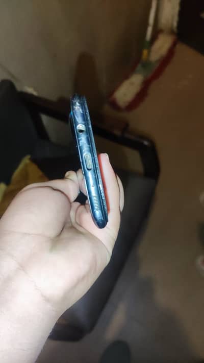 Samsung Mobile A70