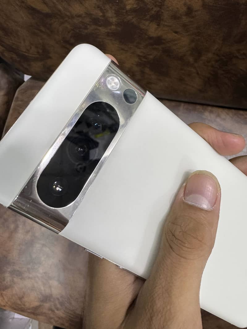 Google Pixel 8 Pro 11