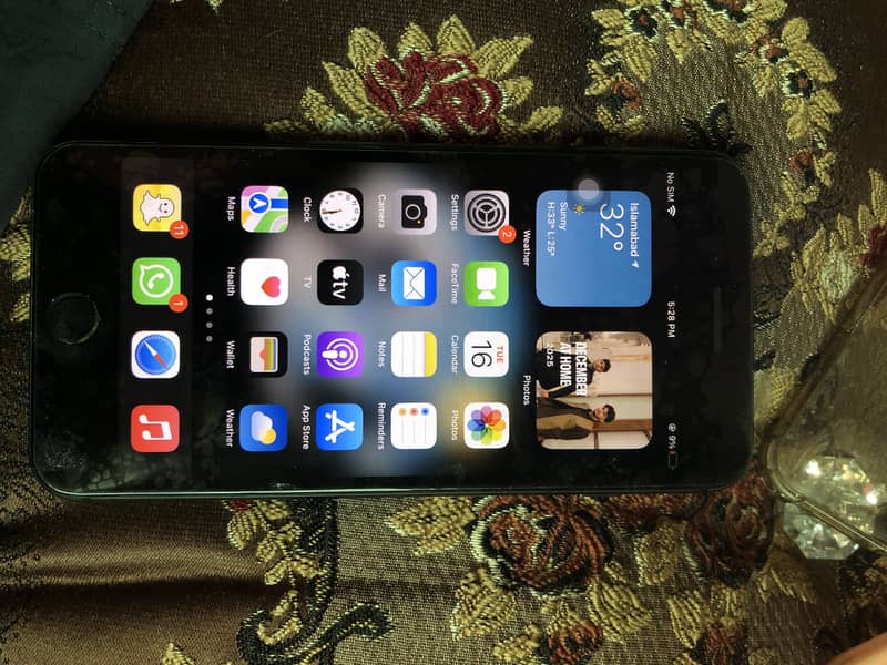 Apple iPhone 8 Plus 4