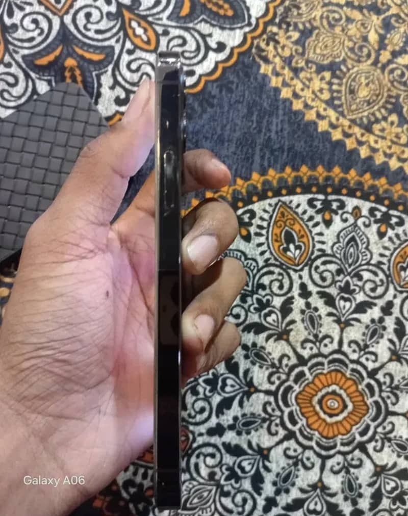 Iphone 12pro 5