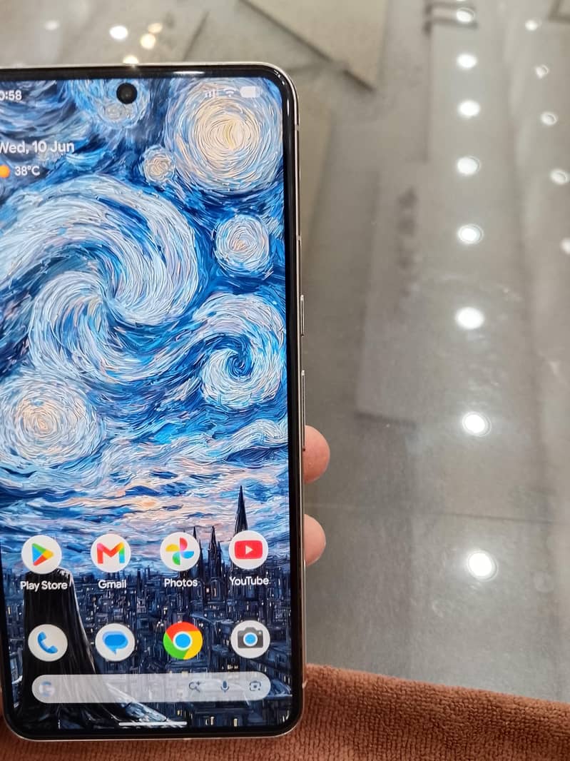 Google Pixel 8 Pro 2