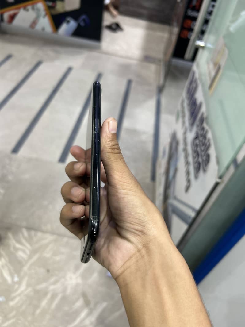 Apple iPhone 7 Plus 0