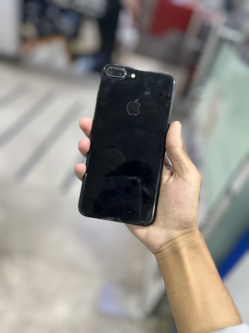Apple iPhone 7 Plus 5