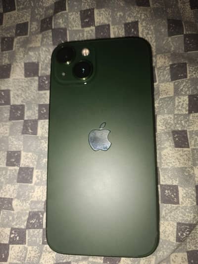 Apple iPhone 13