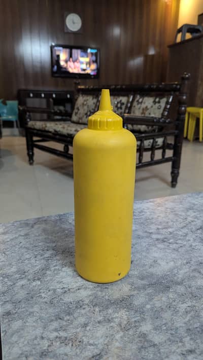 restaurant items sauce bottle