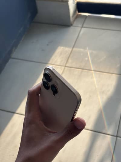 Apple iPhone 16 Pro Max