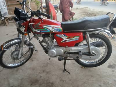 cg 125 new lush condition available 10/10geian condition for sell