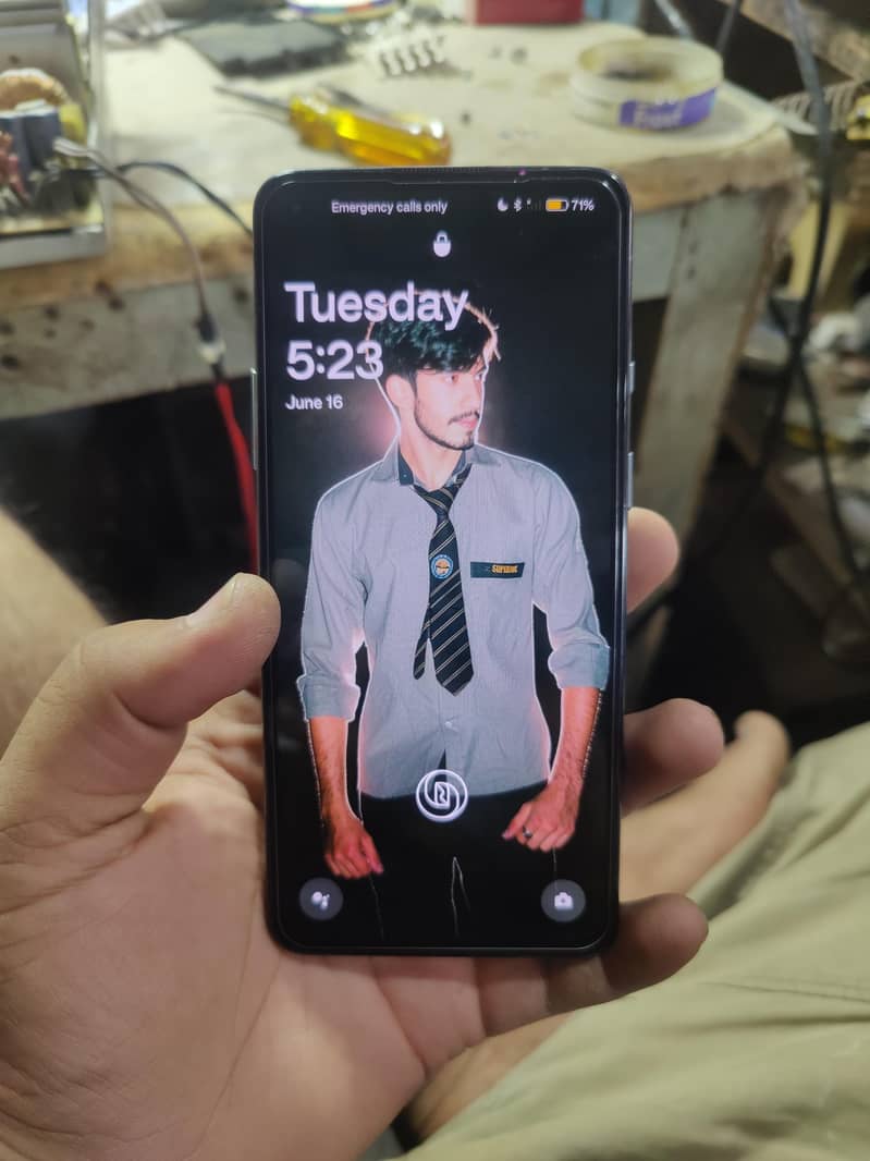 One Plus 8T 6