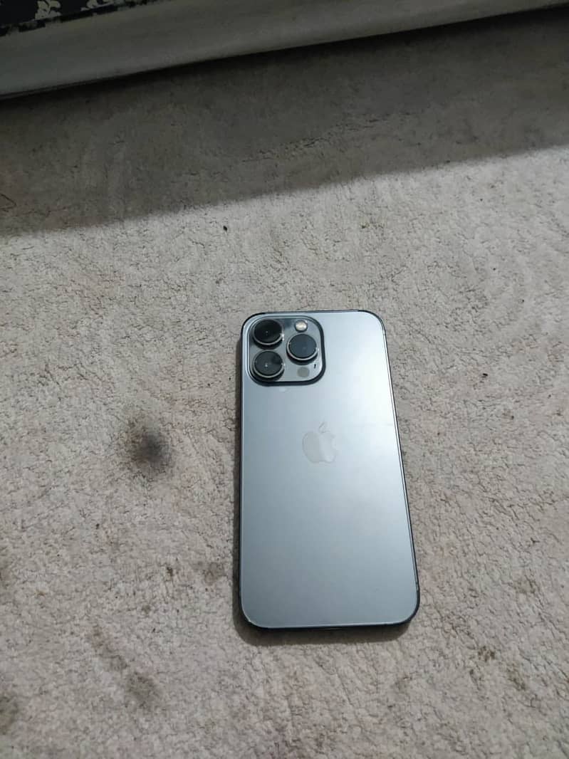 iPhone 13 Pro 4