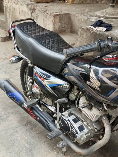 Honda CG 125 2025 Model Lahore Registered
