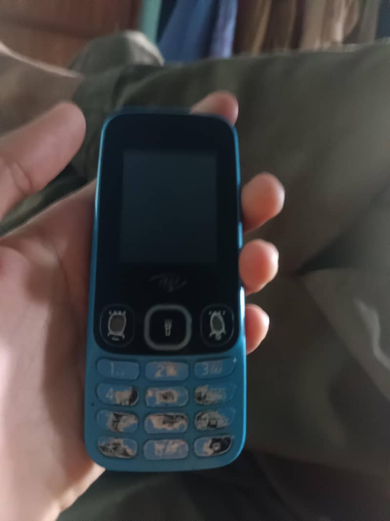 itel itel 0