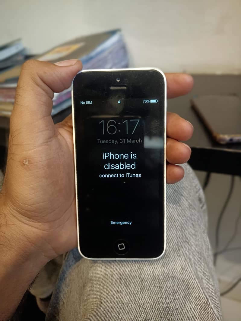 Apple iPhone 5c 1