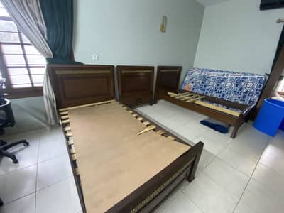3 Single beds with Mattress Moltyfoam Dressing Included