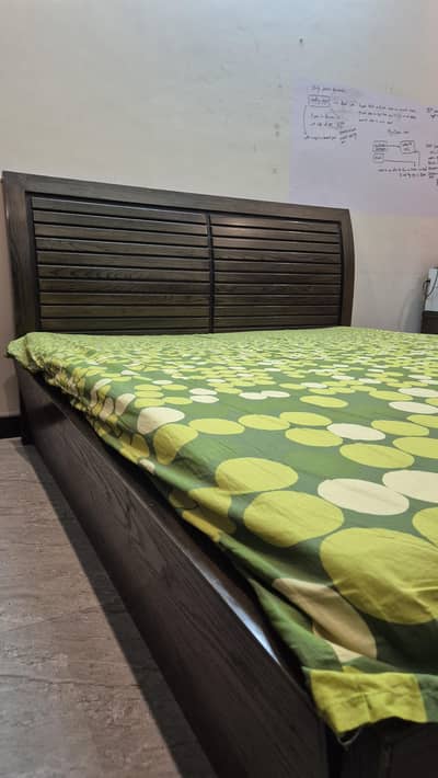 Kail Wood King Size Bed - Excellent Condition with mattress