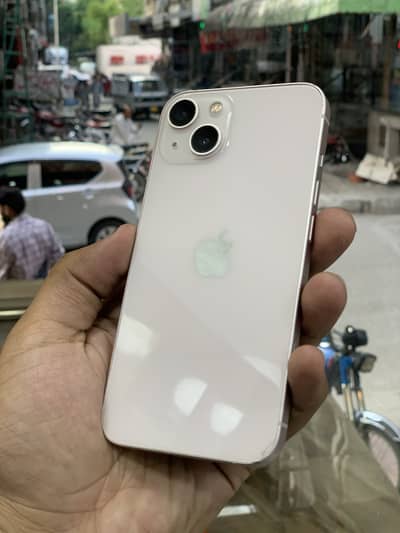 Apple iPhone 13