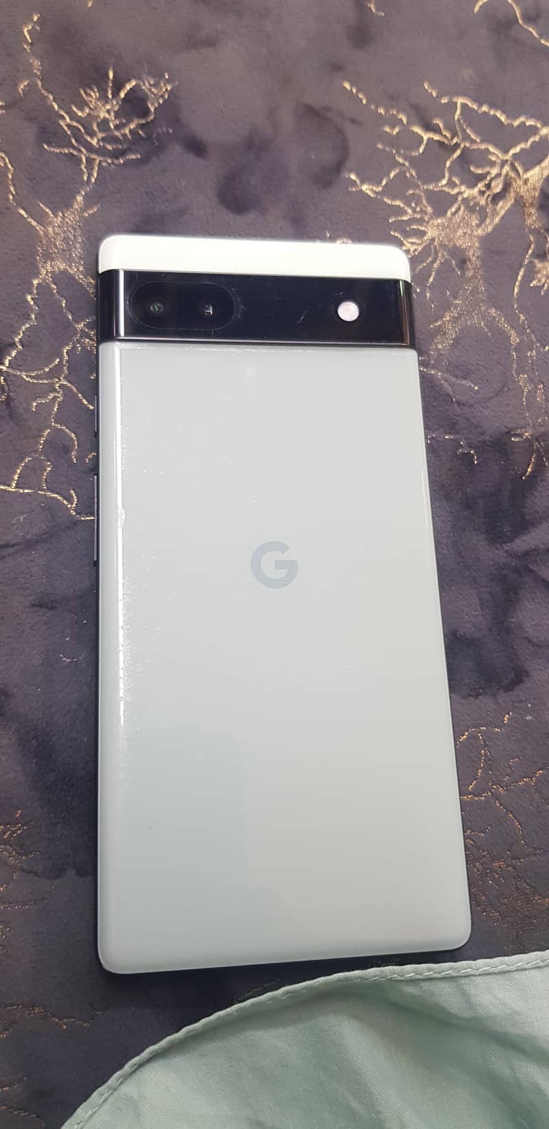 Google Pixel 6a 1