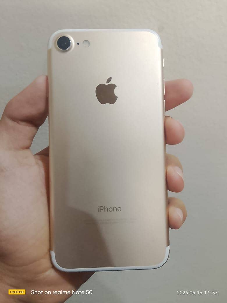 Apple iPhone 7 1