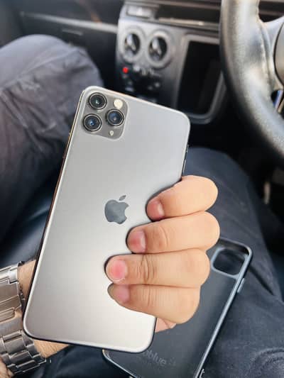 Iphone 11 pro max 64gb factory unlock