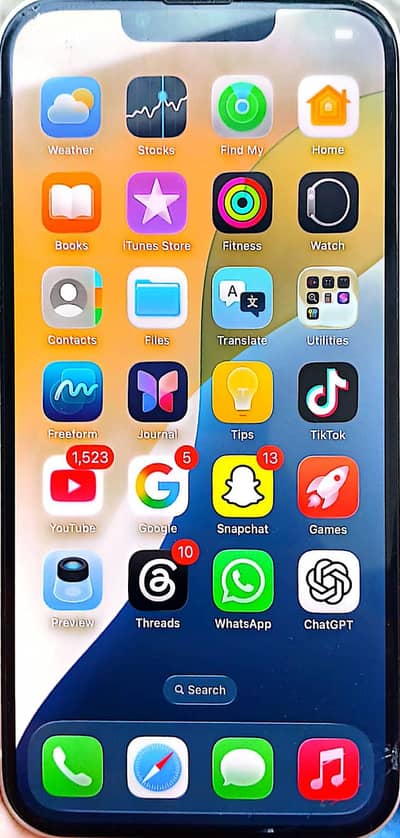 Apple iPhone 13