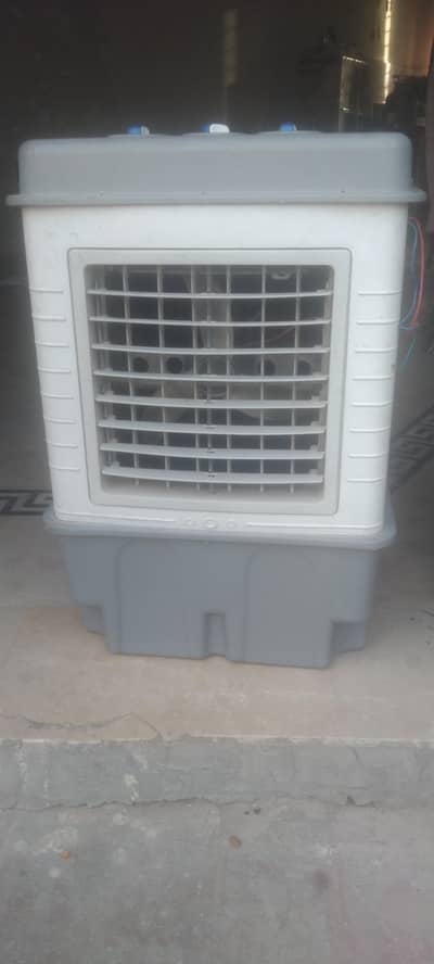mini coolar good working all ok 2 chroai tak Throh strong