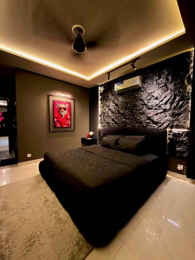 One bedroom apartment per day available Gulbug green Islamabad lukurya furnished apartment