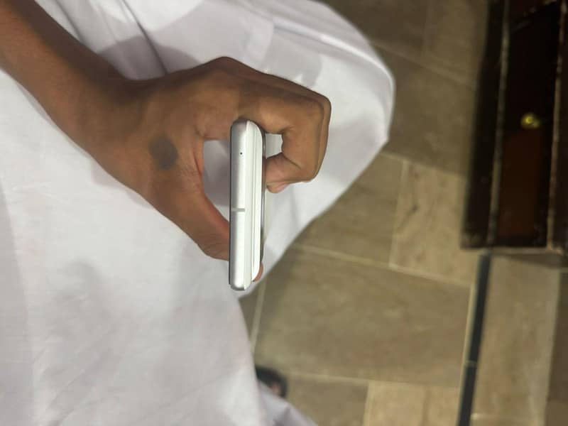 Google Pixel 7 3