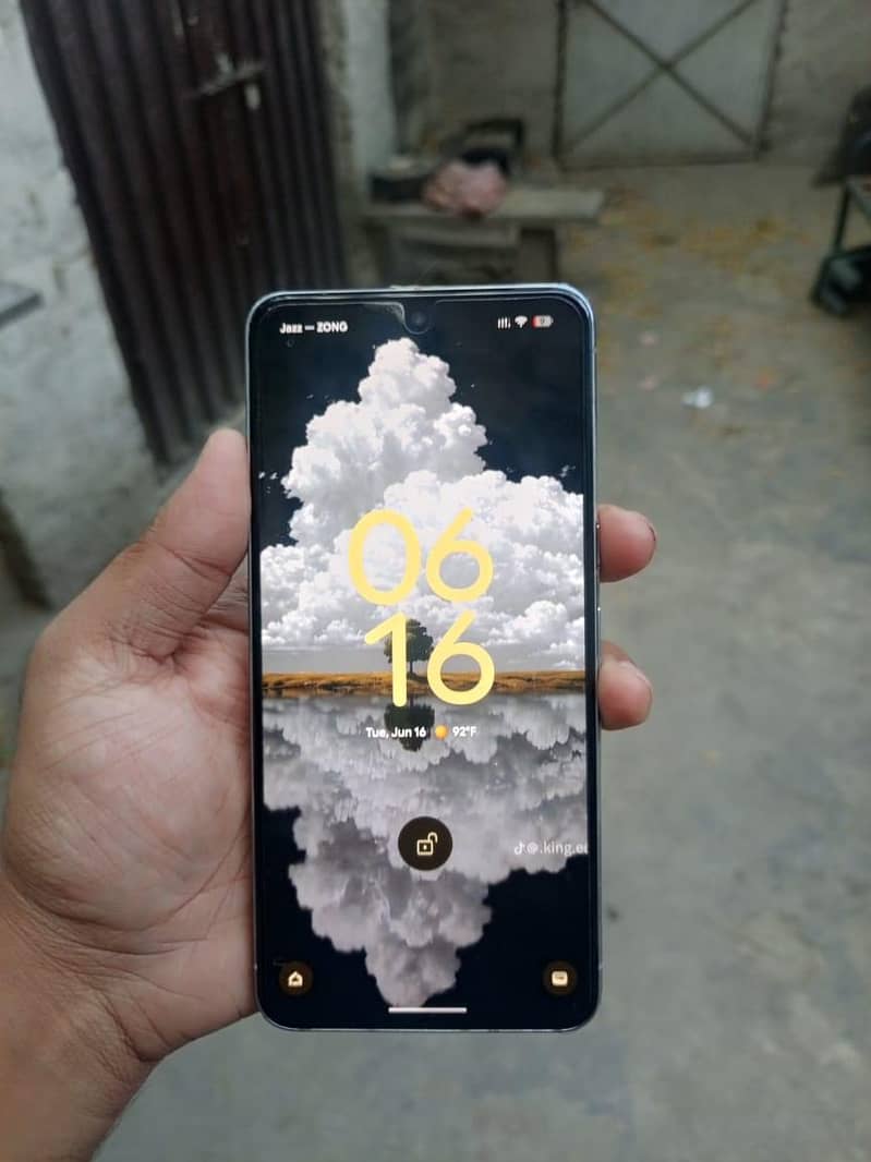Google Pixel 8 Pro 5