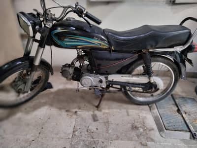honda cd 70cc model 1988 petrol avrge vip 03188308655