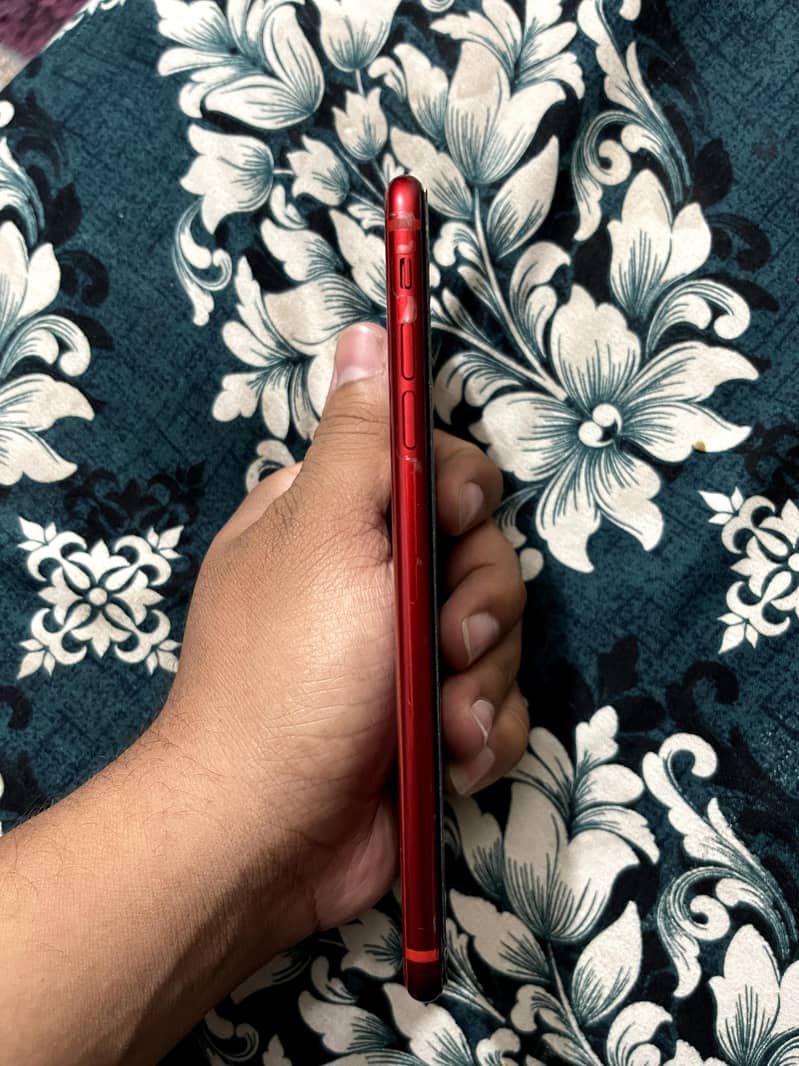 Apple iPhone 8 Plus 4
