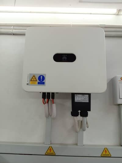 Huawei SUN2000 Solar inverter - Like New Condition | Only One Month Us