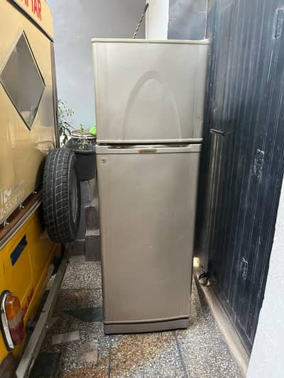 Dawlance fridge for sale