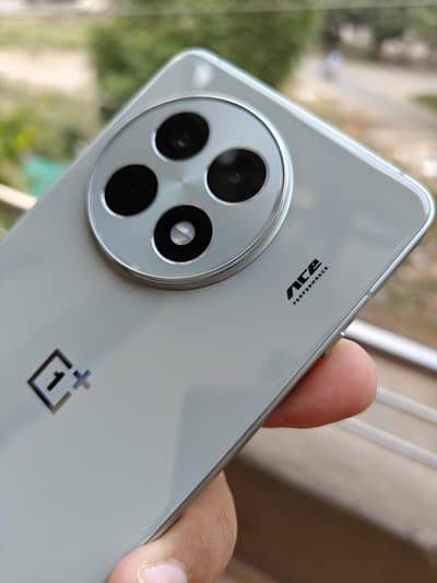 Oneplus 13r knwon as ace5 16gb 512gb official pta 100% health unused