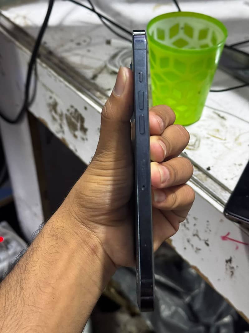 Apple iPhone 12 Pro Max 3