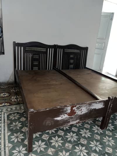 2 single bed Antique outclass condition no damage