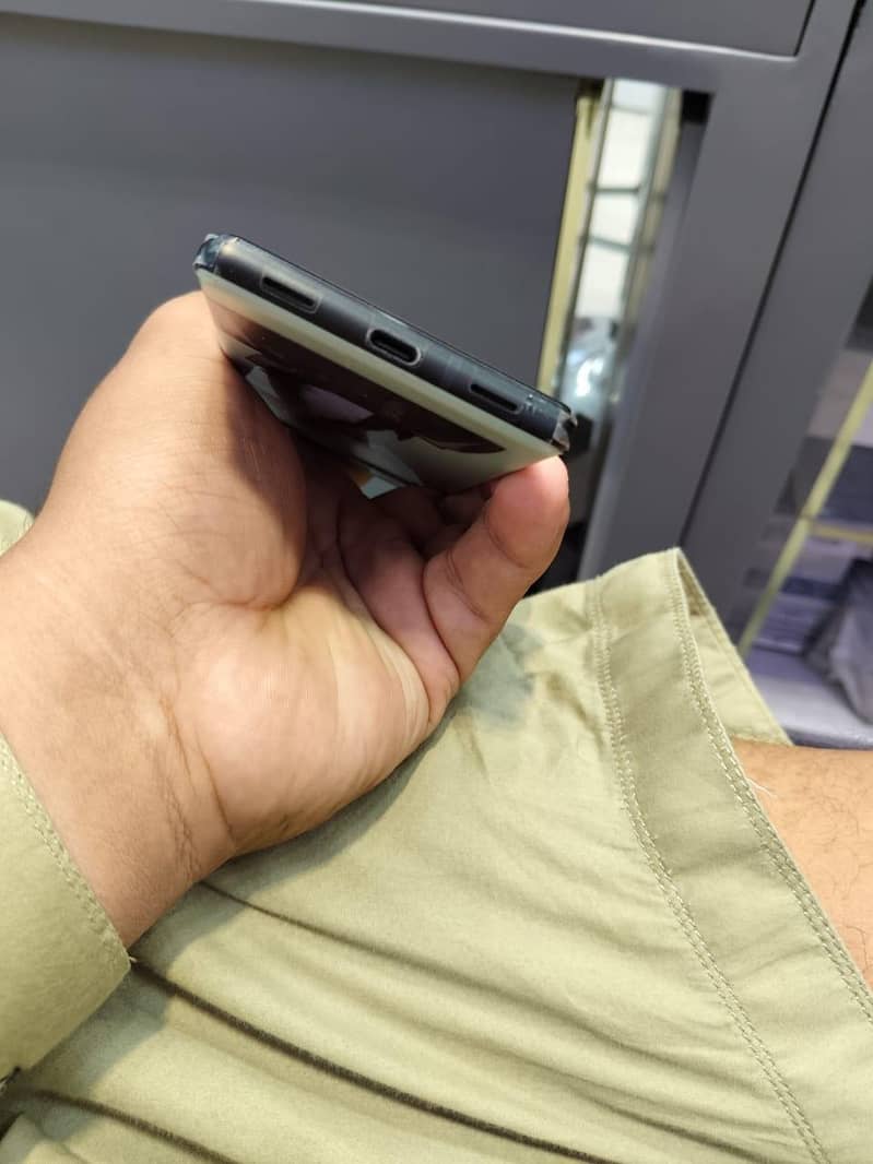 Google Pixel 6a 5