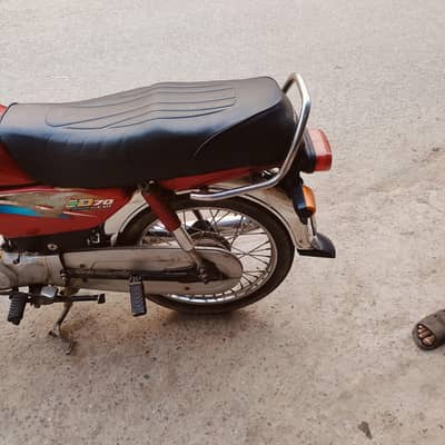 Honda CD 70 lush condition Total genanion