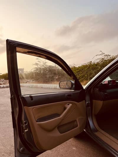 Honda Civic EXi 2005