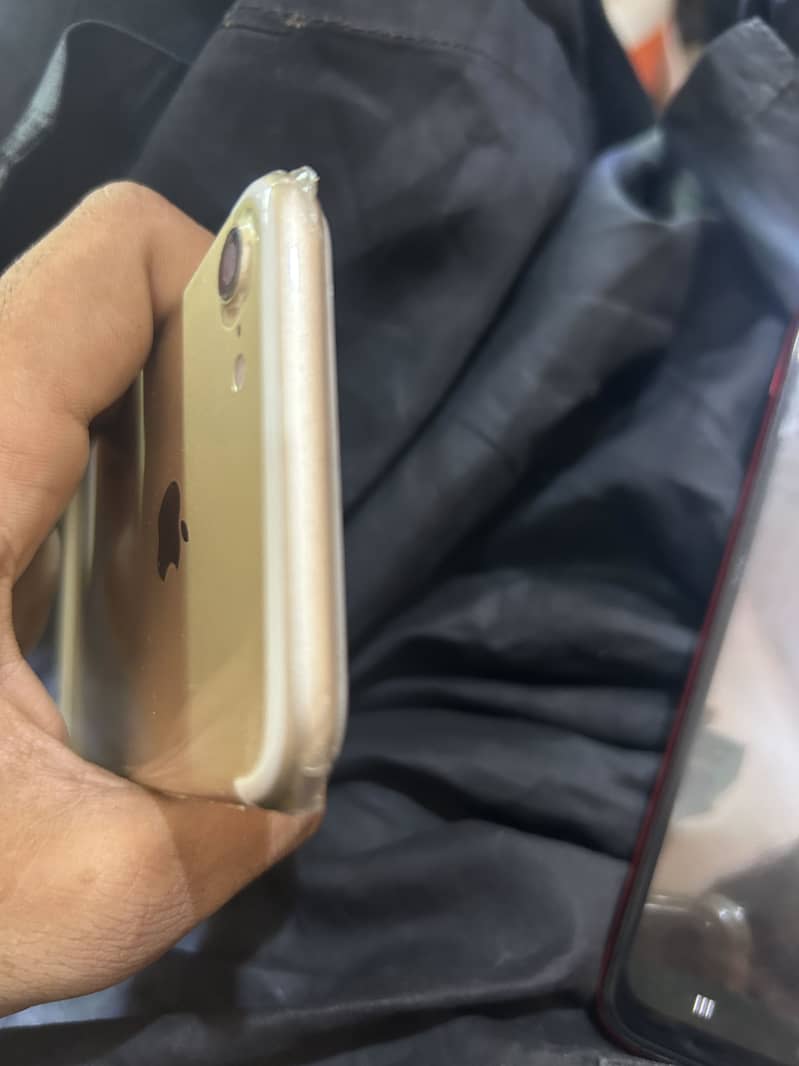 Apple iPhone 7 2