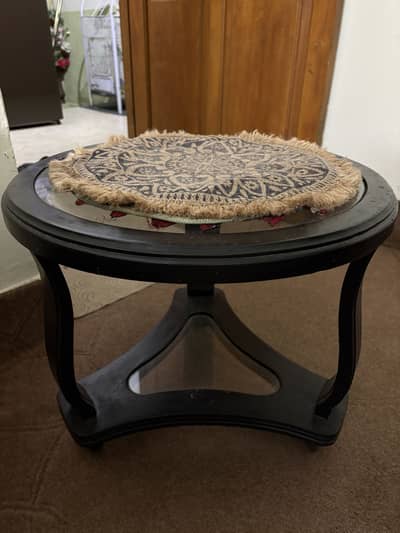 Center table with 2 side tables