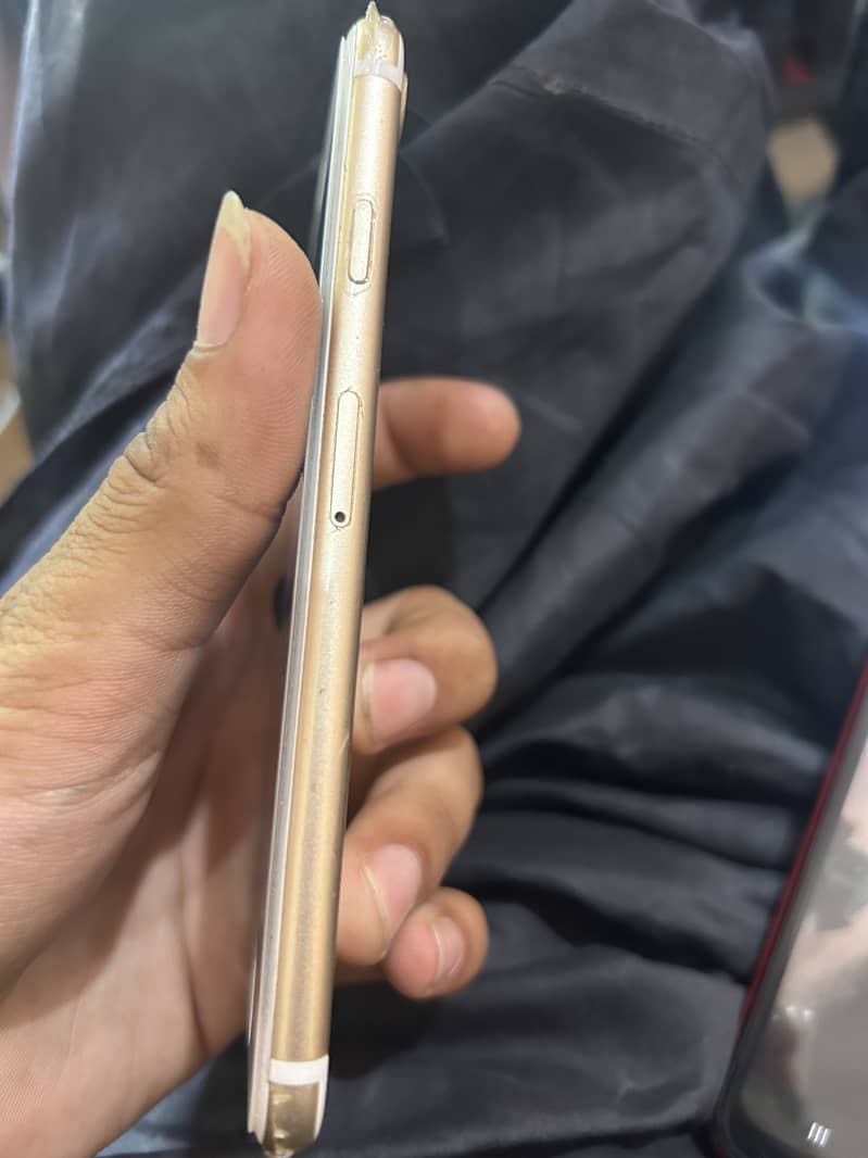 Apple iPhone 7 4