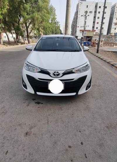 Toyota Yaris Ativ 1.3 CVT (As good as brand new)