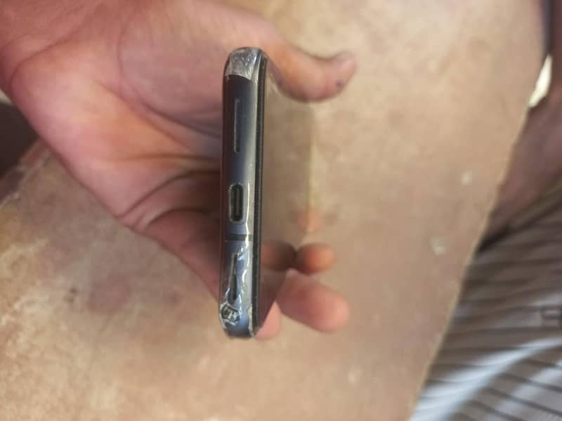 Google Pixel 8 3