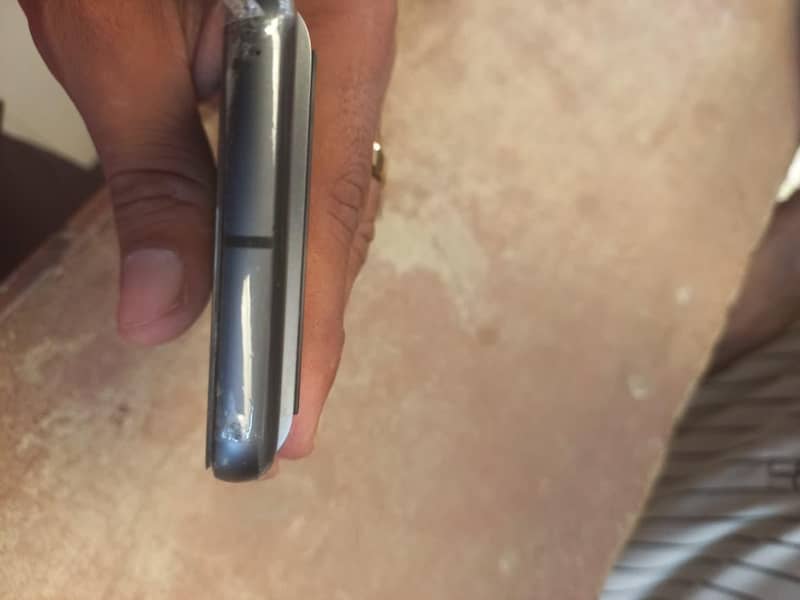 Google Pixel 8 6