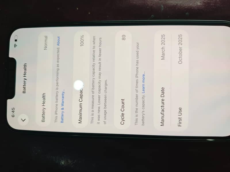 Apple iPhone 16e 6